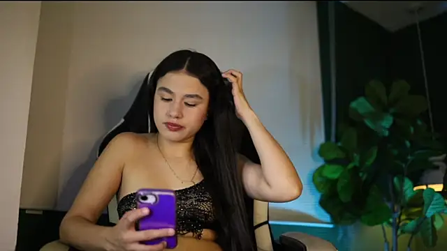 Danaa Rousee  online show from June 13, 2026, 7:39 am