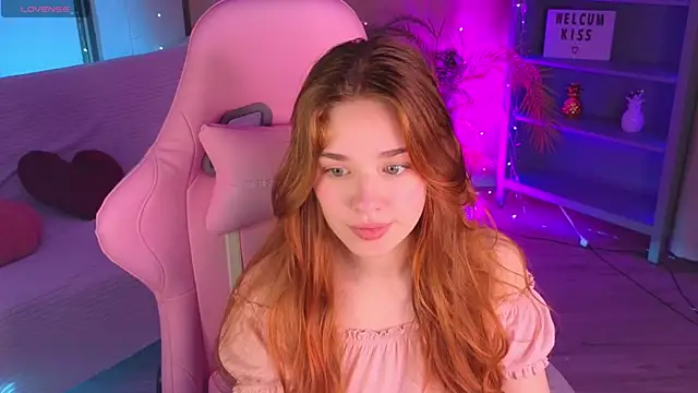 TiffanyVex online show from April 20, 2026, 3:24 pm