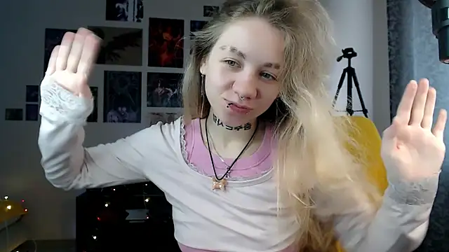 Nica Kawaii online show from April 21, 2026, 10:00 am