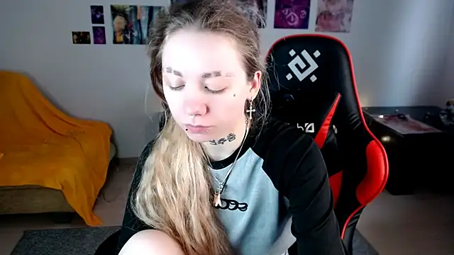 Nica Kawaii online show from March 31, 2026, 8:05 am