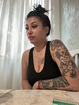 Snapshot of LunaSerenaX chatting on March 31, 2026, 7:32 am LunaSerenaX online show from March 31, 2026, 7:32 am