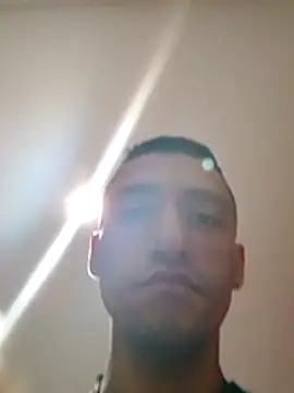 Snapshot of TuCanero23cm chatting on March 5, 2026, 8:22 am TuCanero23cm online show from March 5, 2026, 8:22 am