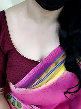 Yazhini-Cam online show from June 12, 2026, 8:23 am
