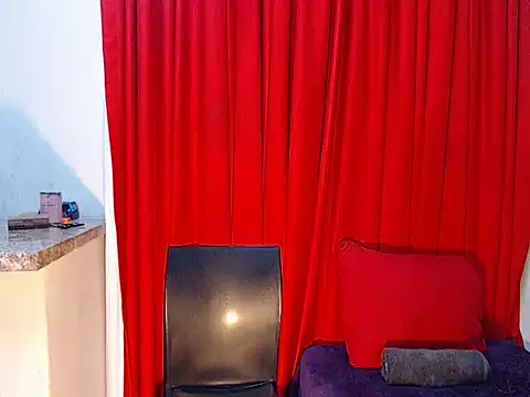 DarkDivva18 online show from May 13, 2026, 8:21 am