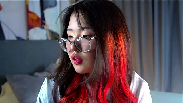 NelleMihalko online show from April 10, 2026, 11:06 am