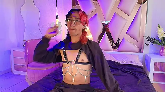 OliverTwink nom online show from March 9, 2026, 1:14 pm