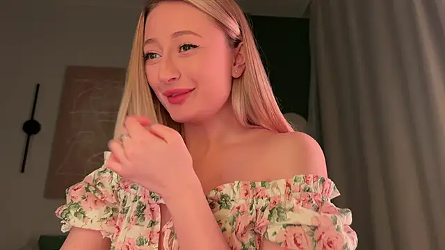 Wendy Amberr online show from March 16, 2026, 5:16 pm