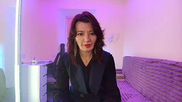 Bonnie Naughtyy online show from May 13, 2026, 5:20 pm