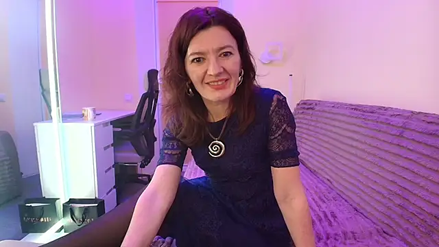 Bonnie Naughtyy online show from June 17, 2026, 3:44 pm
