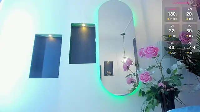 Snapshot of Em1ly_jones chatting on March 10, 2026, 2:43 pm Em1ly jones online show from March 10, 2026, 2:43 pm