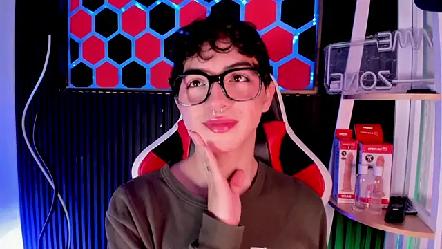 Cristopher Wild online show from April 29, 2026, 5:52 pm