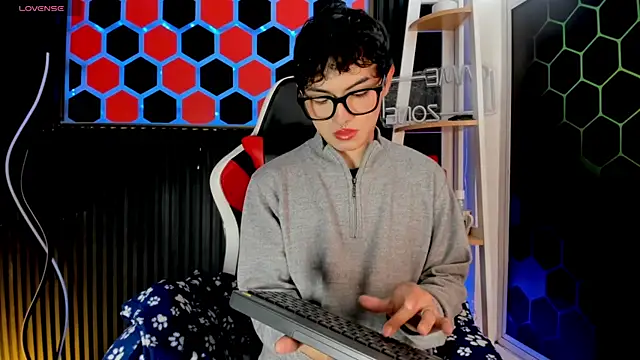 Cristopher Wild online show from April 30, 2026, 8:16 pm