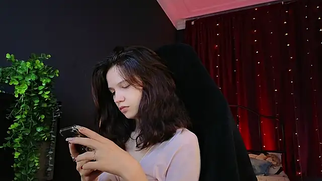 Snapshot of GG_Viper chatting on July 19, 2026, 9:33 pm GG Viper online show from July 19, 2026, 9:33 pm