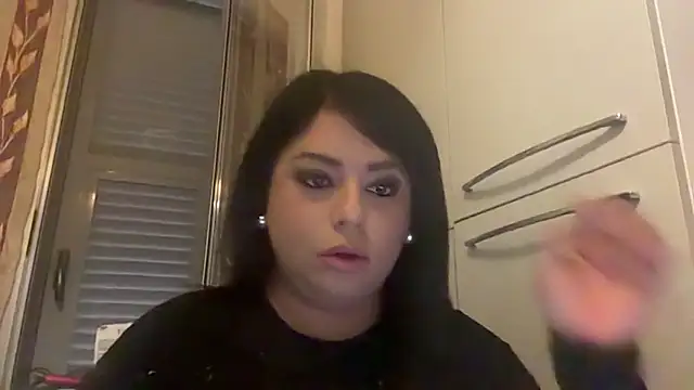 Snapshot of giaduzza chatting on April 1, 2026, 5:43 pm giaduzza online show from April 1, 2026, 5:43 pm