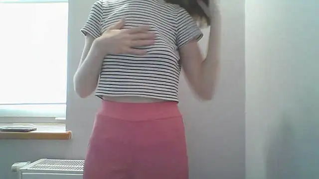 Snapshot of AnnaTight chatting on July 1, 2026, 8:25 am AnnaTight online show from July 1, 2026, 8:25 am