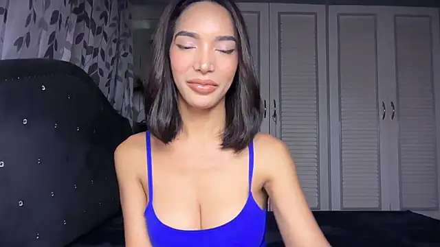 Snapshot of AnayaLauren_ chatting on July 7, 2026, 7:34 am AnayaLauren online show from July 7, 2026, 7:34 am