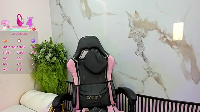 Gigi cutte  online show from April 24, 2026, 10:17 am