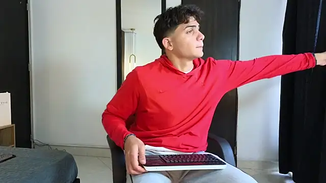 MrAdonis  online show from April 1, 2026, 7:22 pm