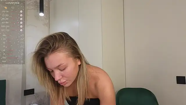 Emily Greys online show from June 4, 2026, 11:59 am