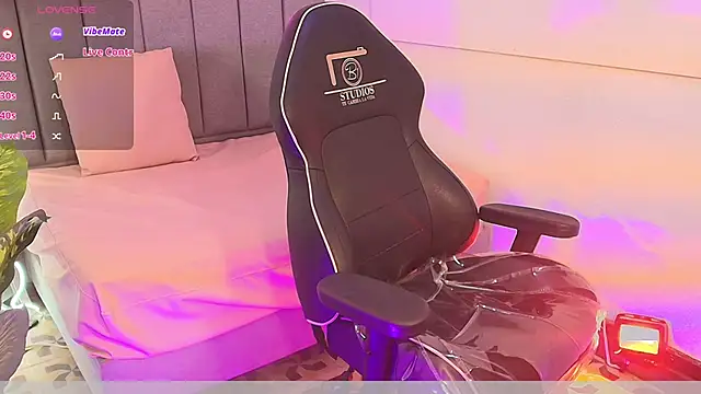 Snapshot of KVAS_TAY1 chatting on March 22, 2026, 11:56 am KVAS TAY1 online show from March 22, 2026, 11:56 am