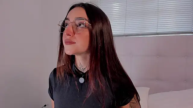 Emily Rousess online show from June 28, 2026, 9:54 pm