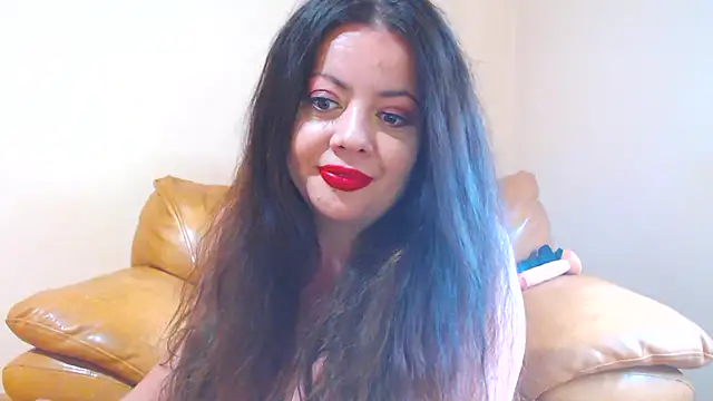 SexyNicolle4u online show from July 29, 2026, 1:43 pm