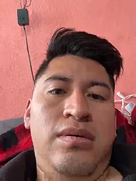 GoldenM95 online show from April 7, 2026, 7:48 pm