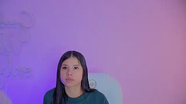 Tamara Ferrer online show from April 15, 2026, 11:27 am