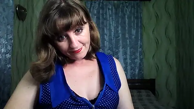 Alisaprice077 online show from August 5, 2026, 6:13 pm