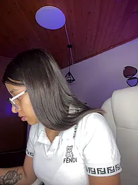 chanell pinkk online show from April 27, 2026, 1:31 pm