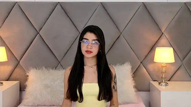 OliviaDiaz online show from May 25, 2026, 8:07 pm