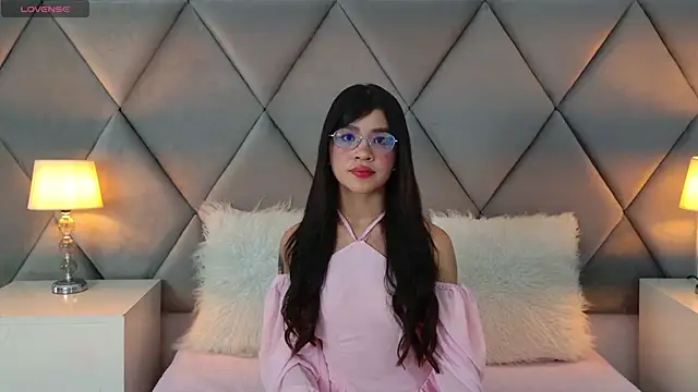 Snapshot of OliviaDiaz chatting on July 26, 2026, 8:05 pm OliviaDiaz online show from July 26, 2026, 8:05 pm