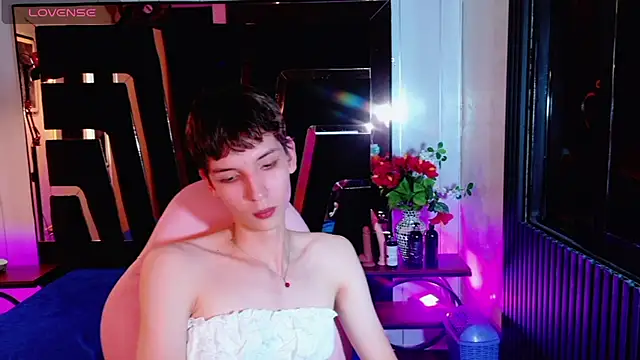Snapshot of Stefany_PiInk chatting on May 20, 2026, 8:28 pm Stefany PiInk online show from May 20, 2026, 8:28 pm