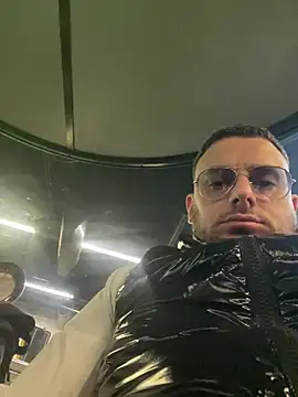 Snapshot of tonyboys19418 chatting on March 8, 2026, 9:07 pm tonyboys19418 online show from March 8, 2026, 9:07 pm