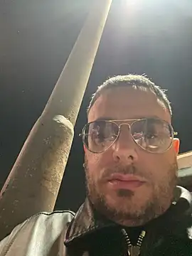 Snapshot of tonyboys19418 chatting on March 7, 2026, 9:53 pm tonyboys19418 online show from March 7, 2026, 9:53 pm