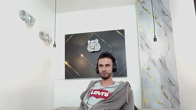 KingOfTemptation online show from April 15, 2026, 3:23 am