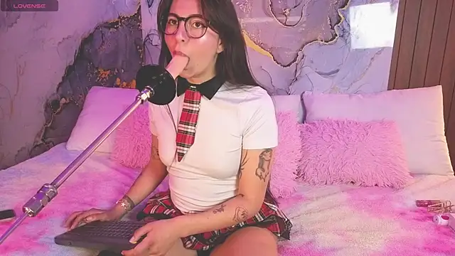 abbycandhy online show from May 18, 2026, 2:22 pm