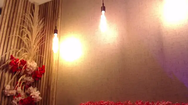 Vicky Angeel online show from April 14, 2026, 1:27 pm