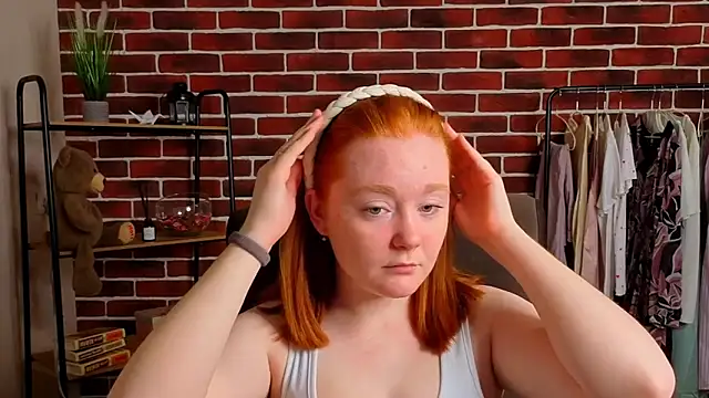 DeborahhBryan online show from March 25, 2026, 8:25 am