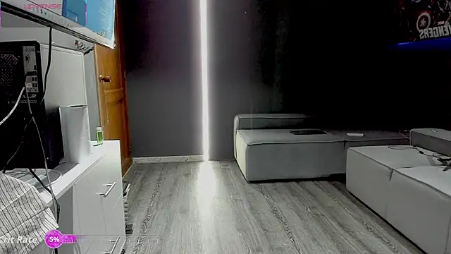 Ender h0tt online show from May 8, 2026, 1:04 pm