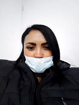 EstrellaSmmith online show from April 8, 2026, 1:51 am