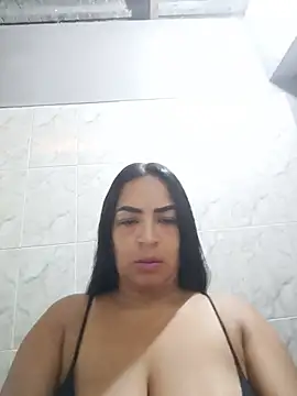 Snapshot of Carolinna chatting on June 24, 2026, 2:37 pm Carolinna online show from June 24, 2026, 2:37 pm