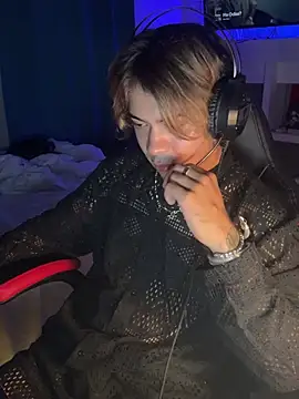 AngelLatinBoy online show from March 26, 2026, 4:22 am