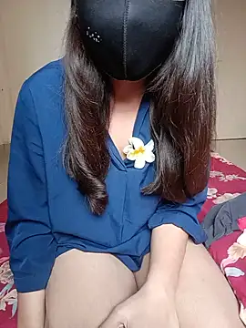 Snapshot of Divya3107 chatting on July 7, 2026, 3:42 am Divya3107 online show from July 7, 2026, 3:42 am
