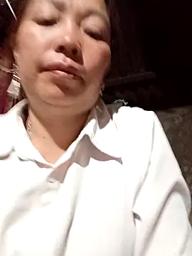 Yellow-pink online show from April 13, 2026, 1:04 pm