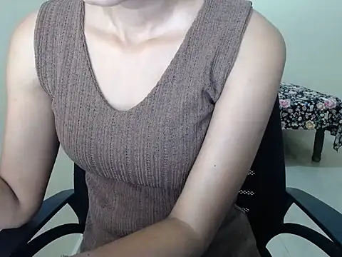 shreya sharma01 online show from April 25, 2026, 4:59 am