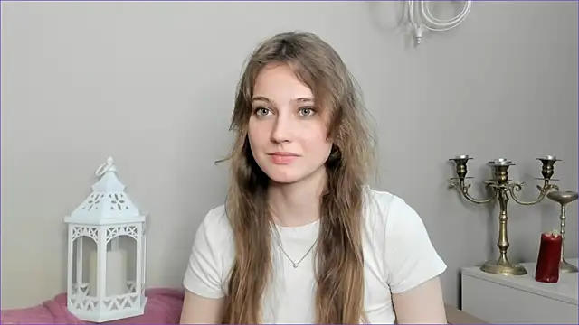 RubieHeiser online show from April 15, 2026, 7:58 pm