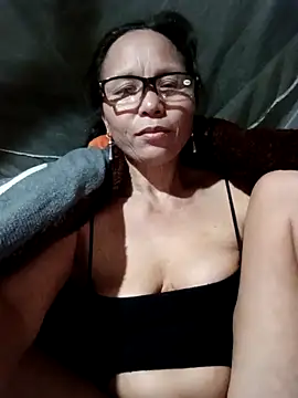 Tina6886 online show from April 28, 2026, 2:32 pm