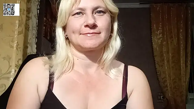 DiamondLady555 online show from June 13, 2026, 7:12 pm