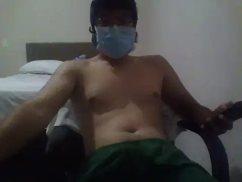 Snapshot of vinii1800 chatting on April 5, 2026, 8:26 pm vinii1800 online show from April 5, 2026, 8:26 pm